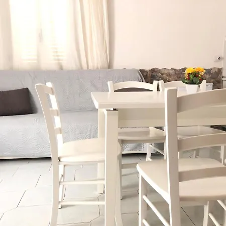 Baia Verde Beach بيت للعطل غالّيبولي